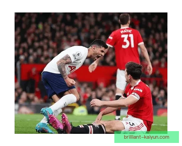 英超菲利普·比林表现稳健，成为球队后防线的关键力量